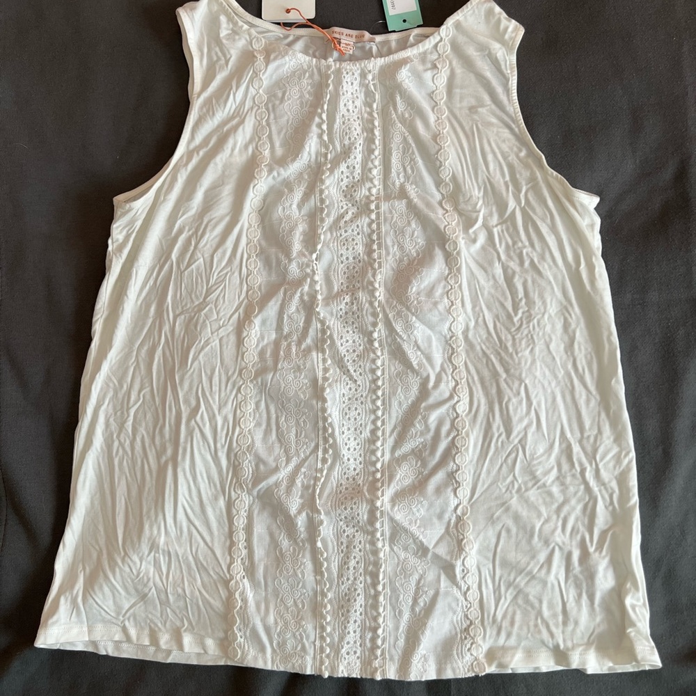 NWT Skies Are Blue (white) woven lace front knit top - Size M